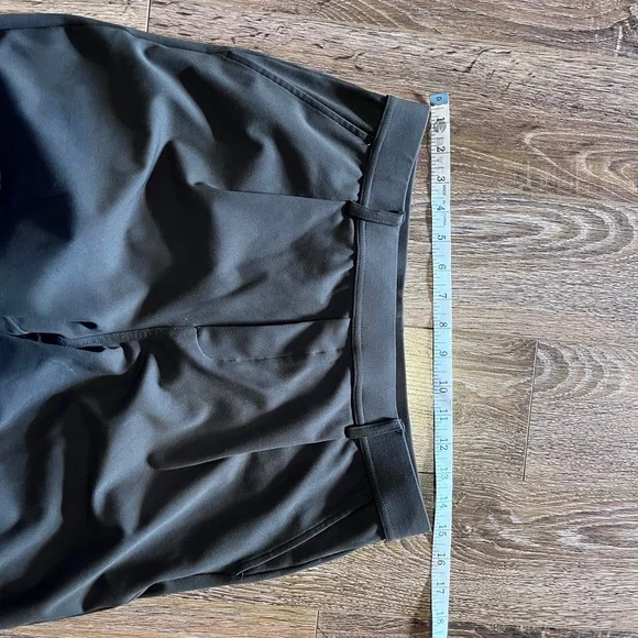 Halara Flex™ High Waisted Pocket Straight Leg
Work Pants medium green kaki - Picture 5 of 7